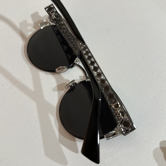 CHRISTIAN Dior Diorama Mini Round Cat Eye
Black Dark Gray Lens NEW - Picture 3 of 16